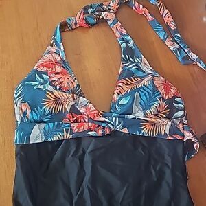 Cupshe one piece swimsuit with tropical twist top size large